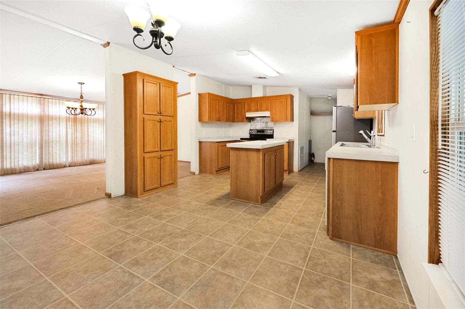 Manufactured Home at 16145 SE 56TH PLACE RD, OCKLAWAHA, photo 6 of 28