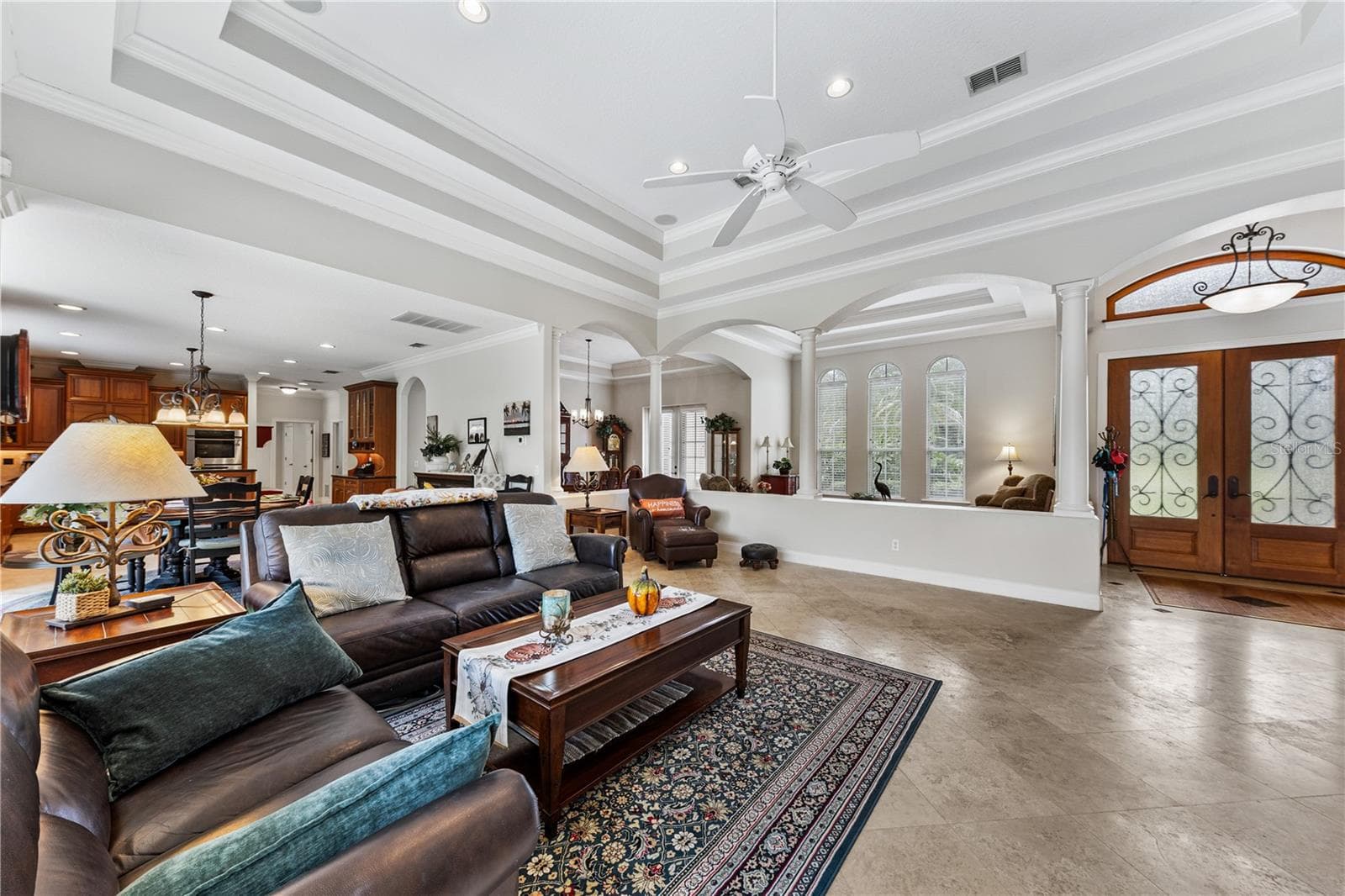 FAMILY ROOM W TRAY CEILING AND ENTRANCE - 755 MILLS ESTATE PL, CHULUOTA