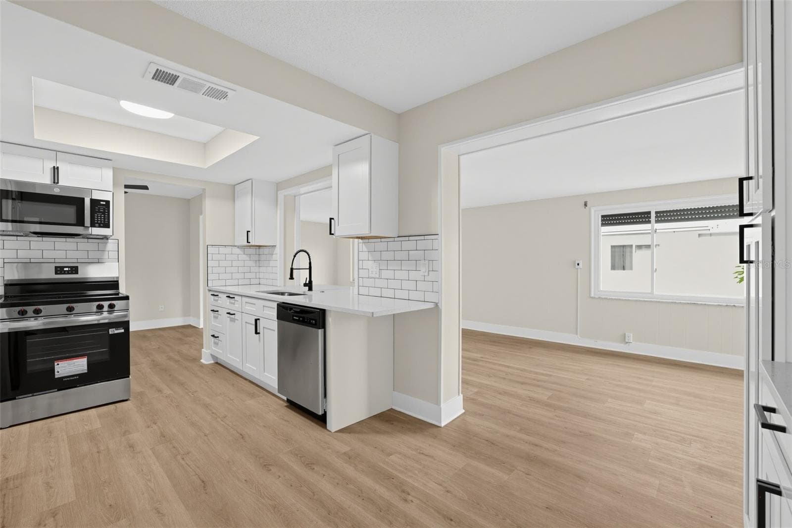 Kitchen - 9640 45TH ST N, PINELLAS PARK