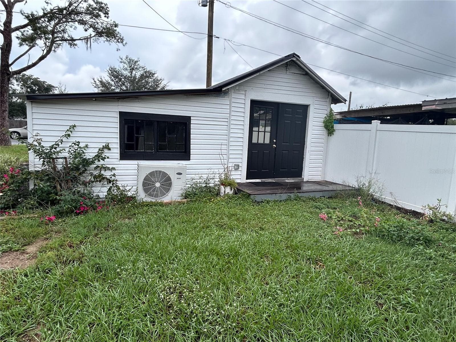 GARAGE - 650 9TH ST NE, WINTER HAVEN