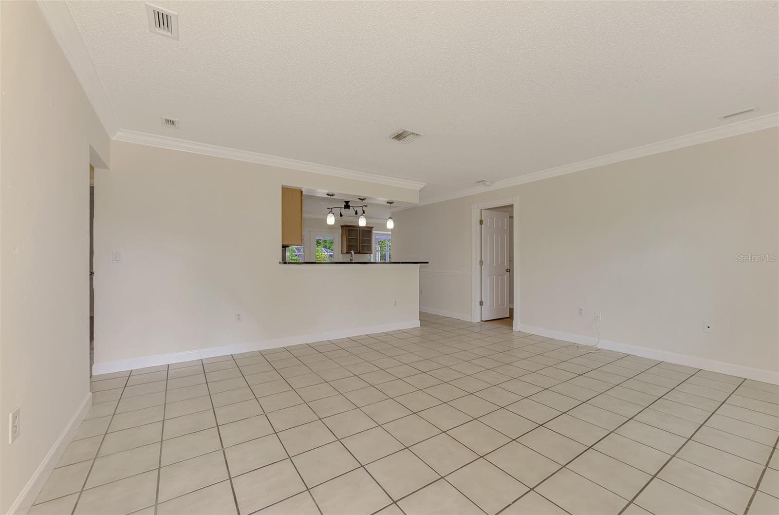 Living Room - 11036 JACQUELINE AVE, ENGLEWOOD