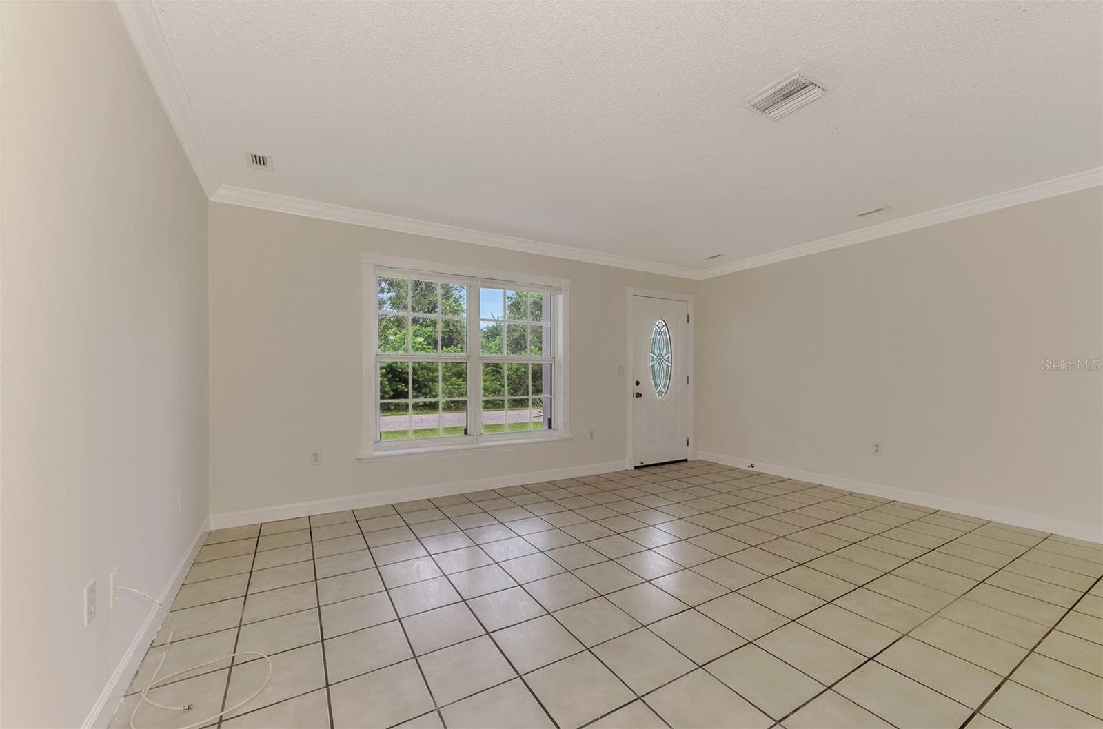 Living Room - 11036 JACQUELINE AVE, ENGLEWOOD
