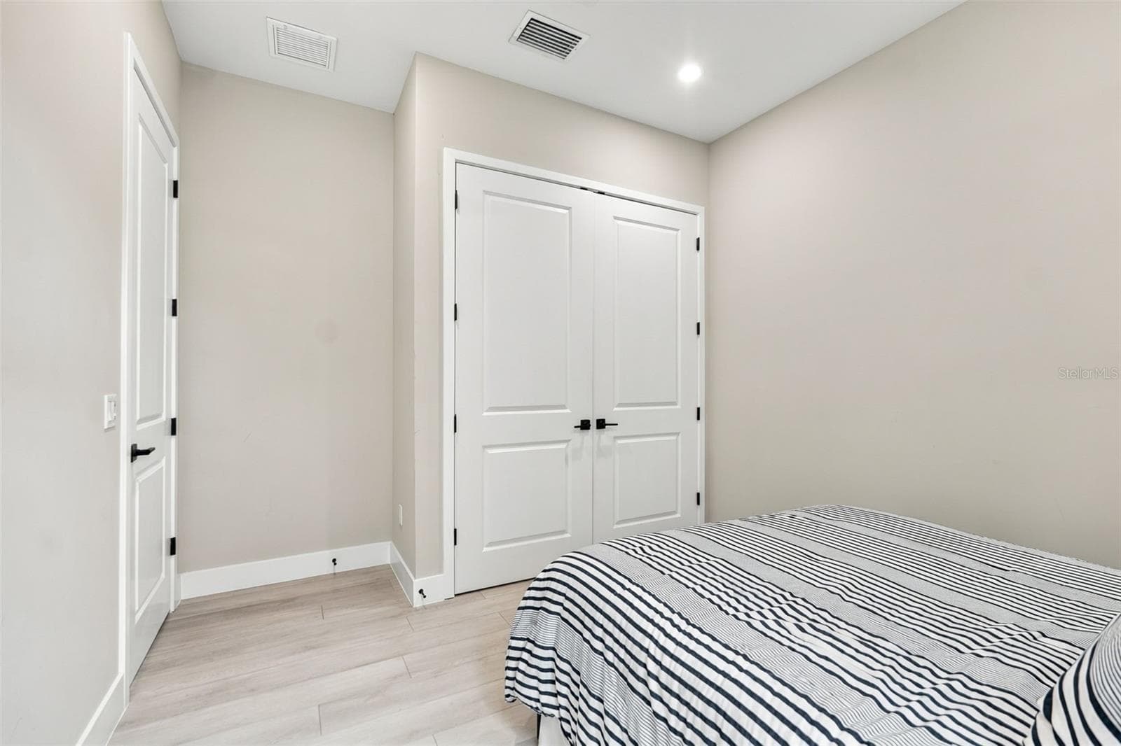 Single Family Residence at 3946 COUNTRY VIEW DR, SARASOTA, photo 57 of 98