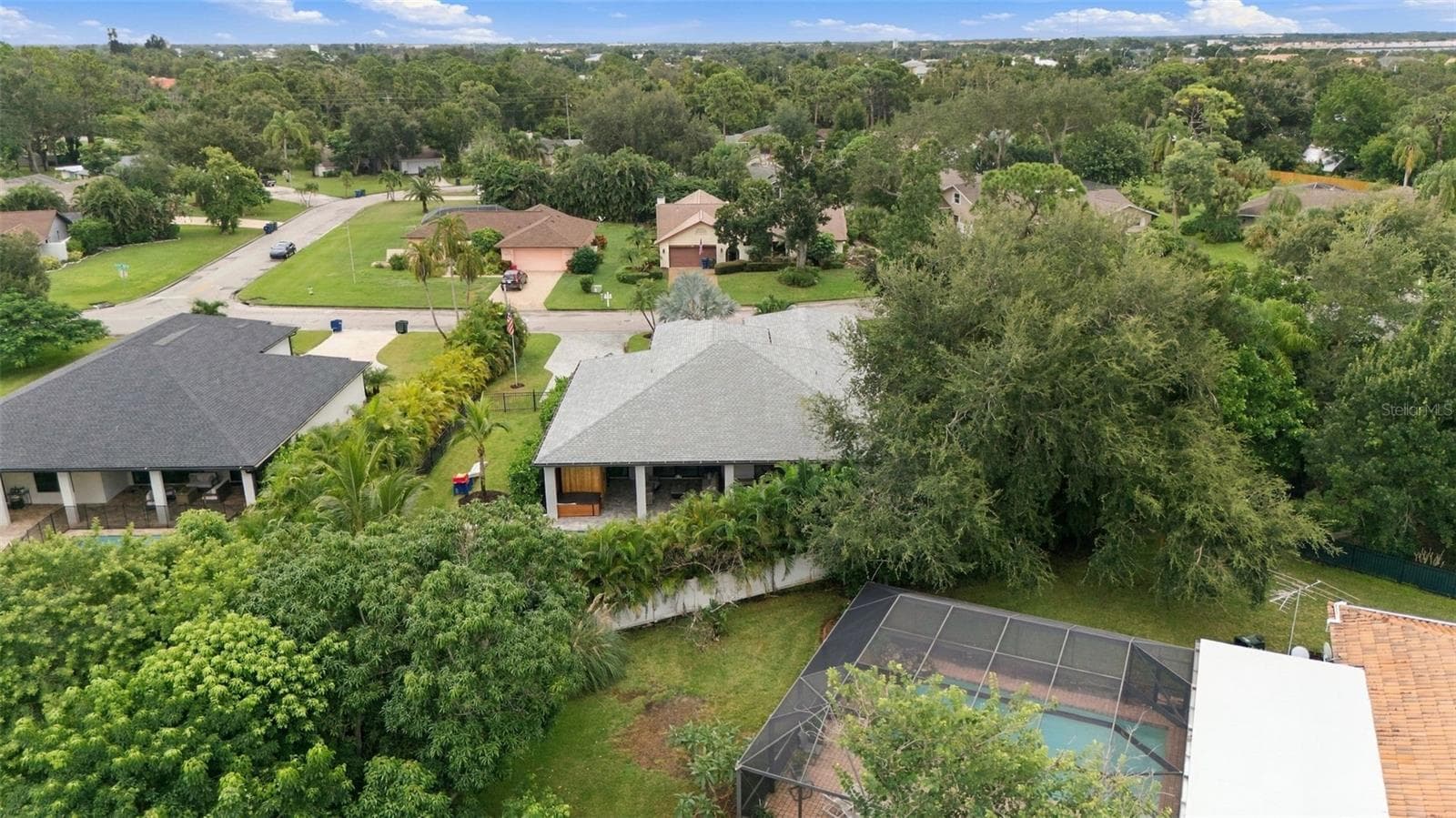 Single Family Residence at 3946 COUNTRY VIEW DR, SARASOTA, photo 86 of 98