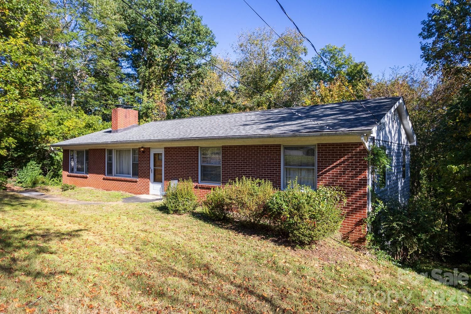 Single Family Residence at 8 Governors Court, Asheville, photo 3 of 24