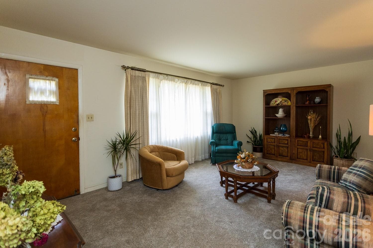 Single Family Residence at 8 Governors Court, Asheville, photo 5 of 24
