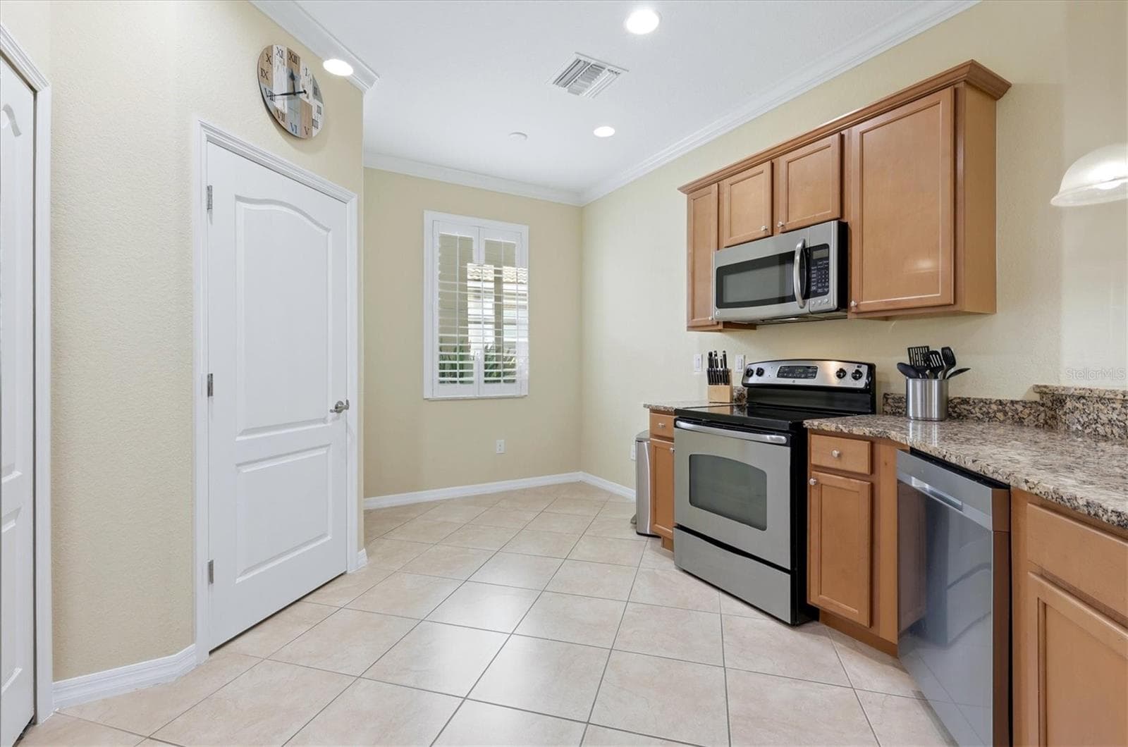 Single Family Residence at 11696 SPOTTED MARGAY AVE, VENICE, photo 18 of 47