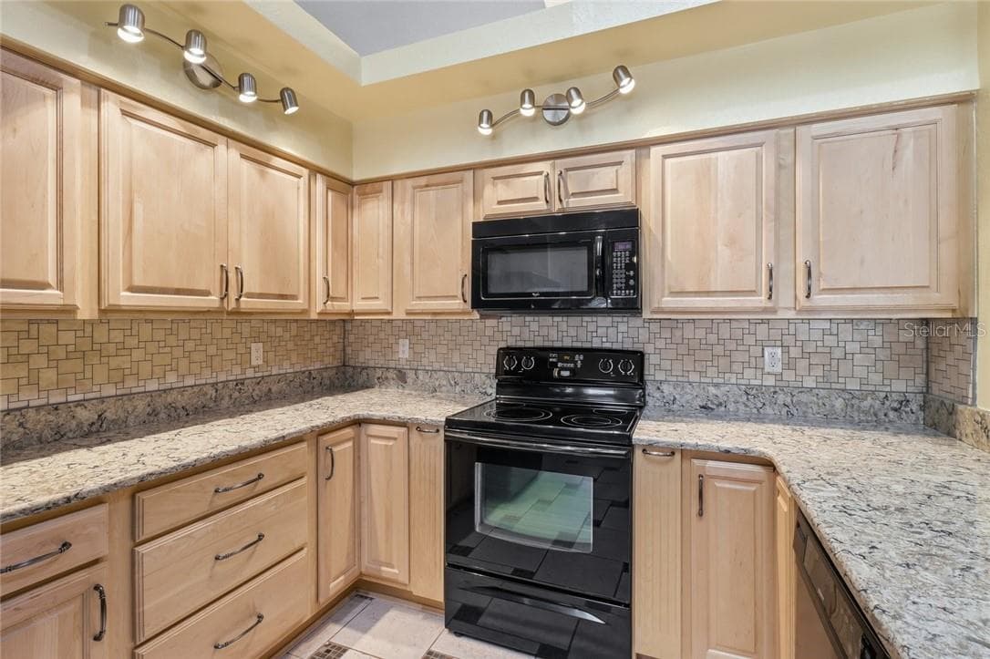 Single Family Residence at 8090 N Golfview DR, CITRUSSPRINGS FL 34434, Citrus Springs, photo 11 of 33