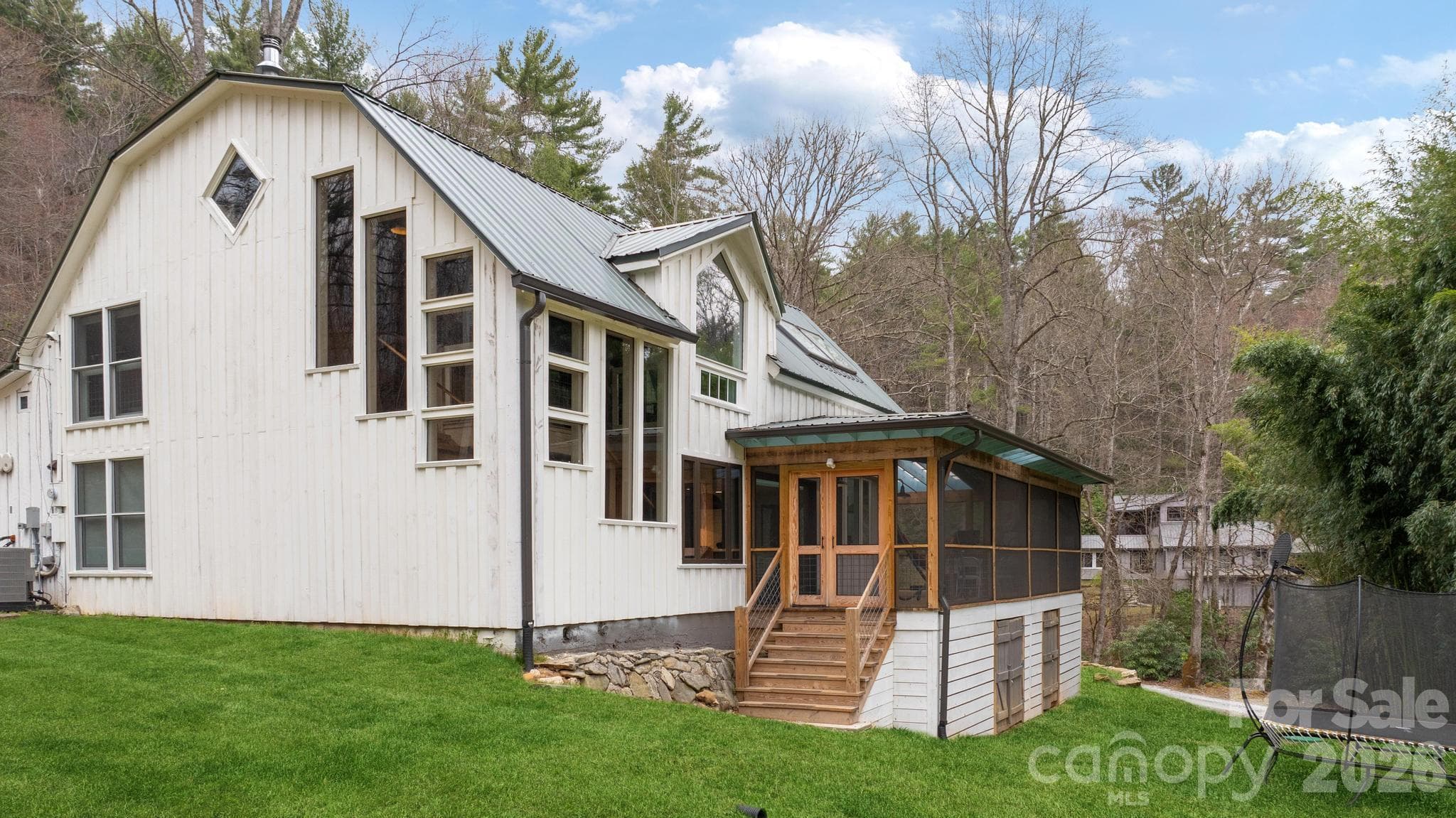85 Hillcrest Drive
