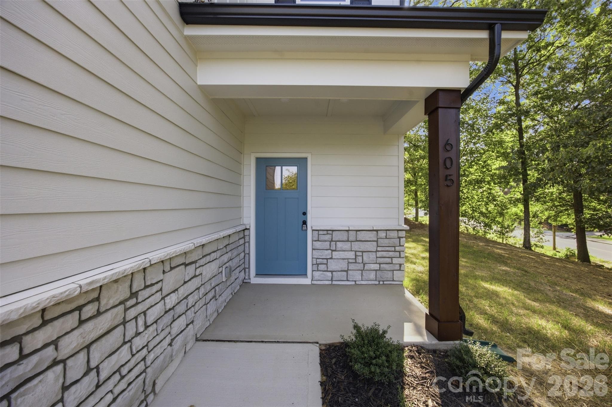 Townhouse at 605 Coulwood Drive, Charlotte, photo 3 of 48