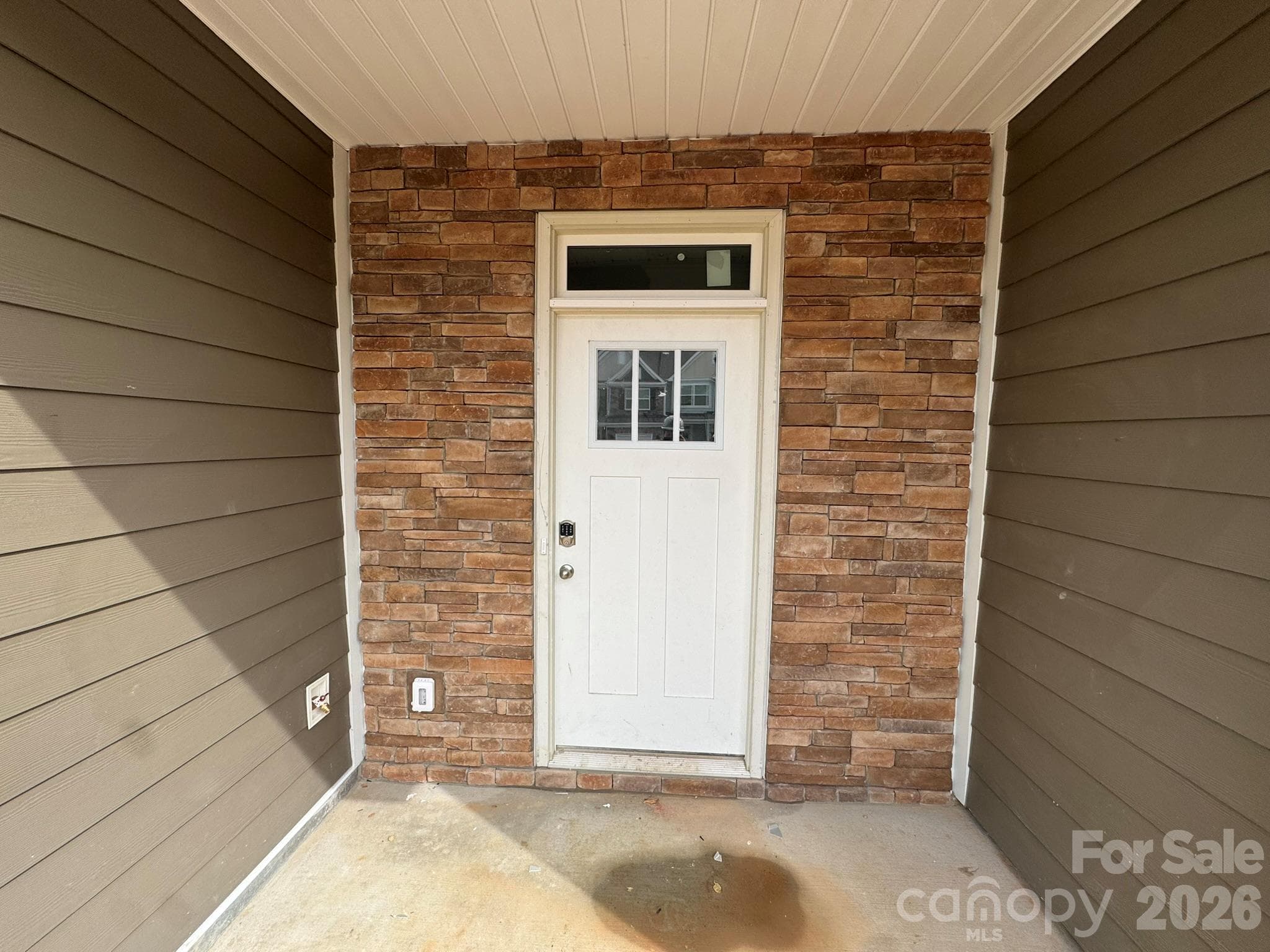 Front porch - 4370 Black Court, Harrisburg