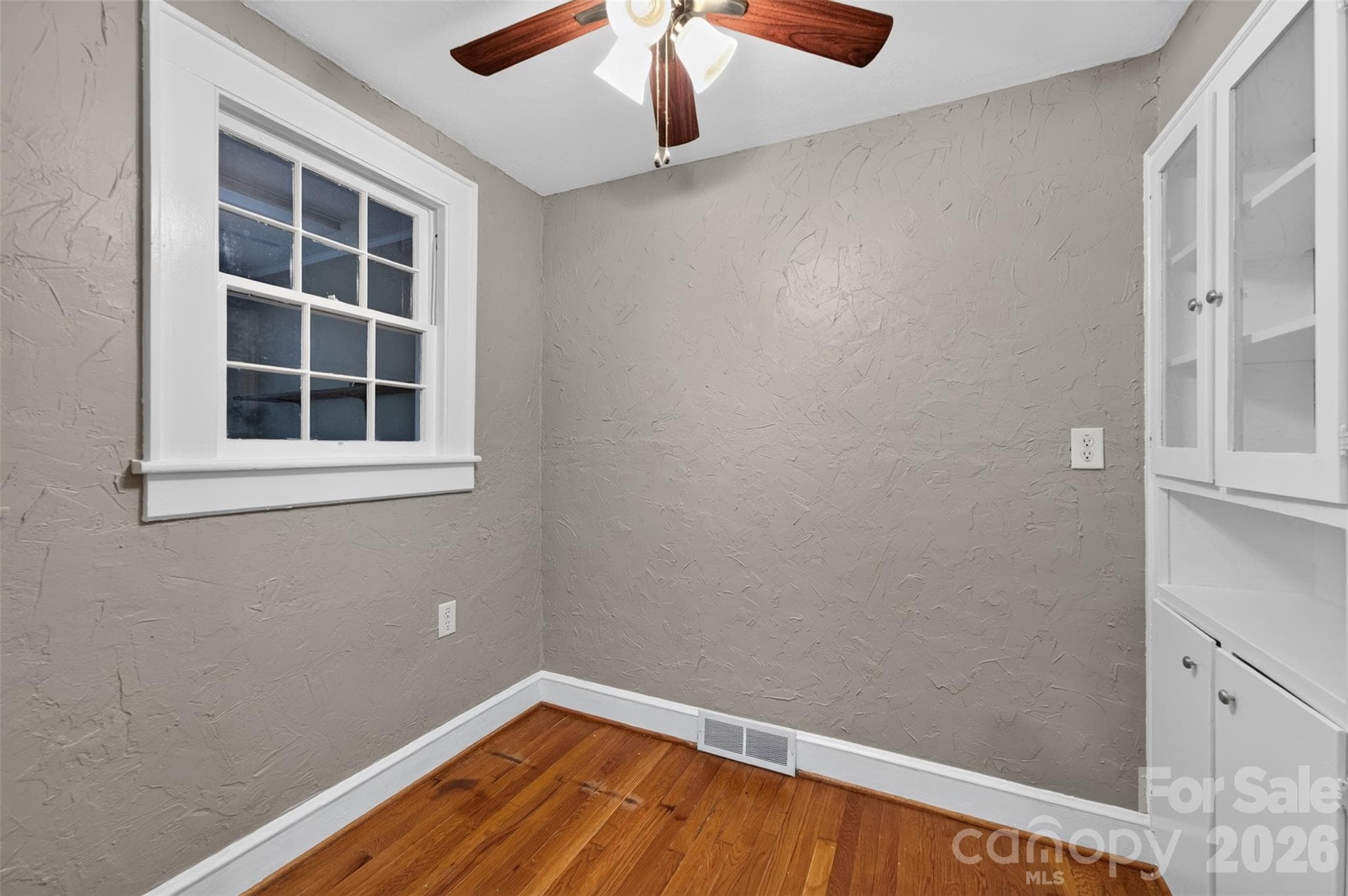 Single Family Residence at 1829 3rd Street NE, Hickory, photo 24 of 48