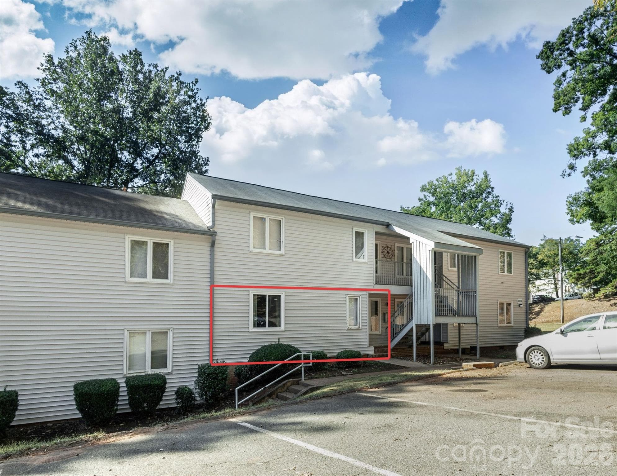 2010 Countrymens Court