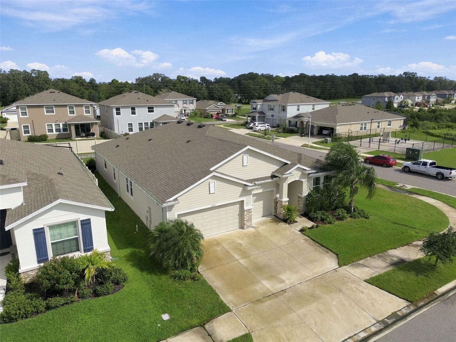 Single Family Residence at 32337 CONCHSHELL SAIL ST, WESLEY CHAPEL, photo 4 of 84
