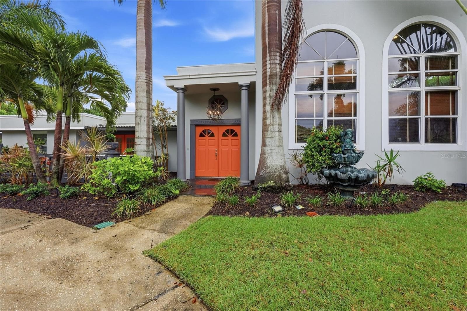 Front Entry - 1800 ALTA VISTA ST, SARASOTA