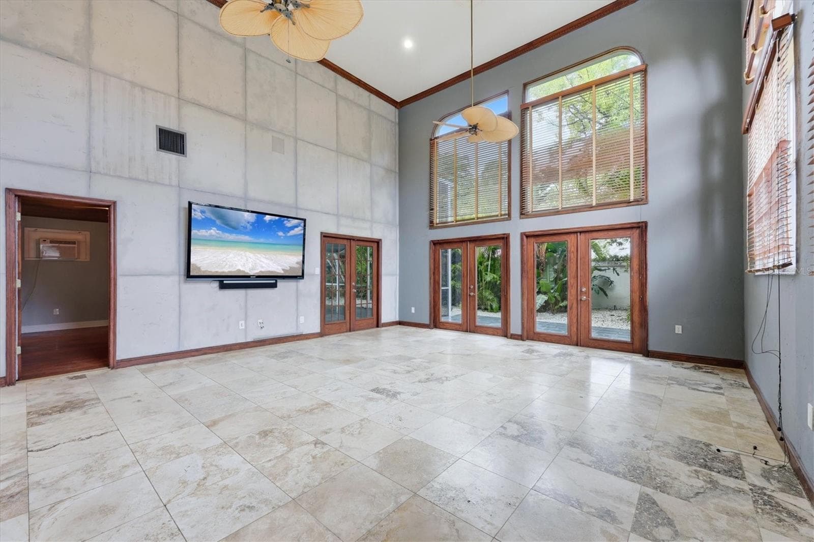 Livng Room - Double French Doors to Side yard Patio - 1800 ALTA VISTA ST, SARASOTA