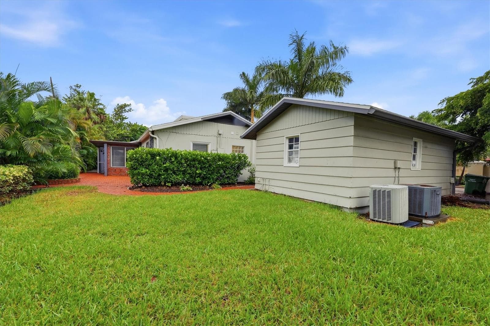 Back Yard - 1800 ALTA VISTA ST, SARASOTA