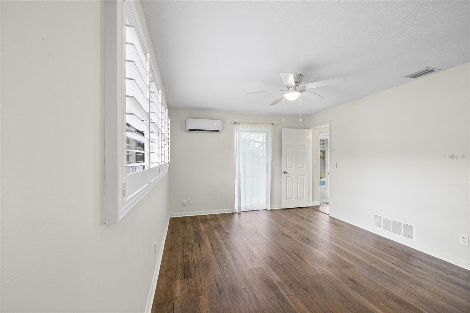 Single Family Residence at 1570 HIGH BLUFF DR, LARGO, photo 33 of 78
