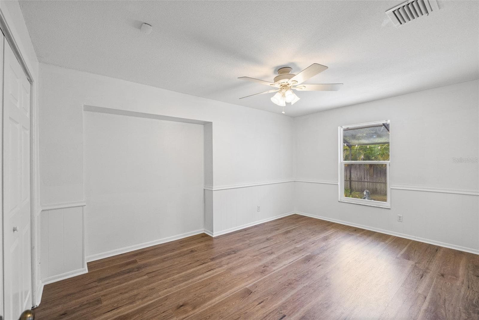 Single Family Residence at 1570 HIGH BLUFF DR, LARGO, photo 39 of 78