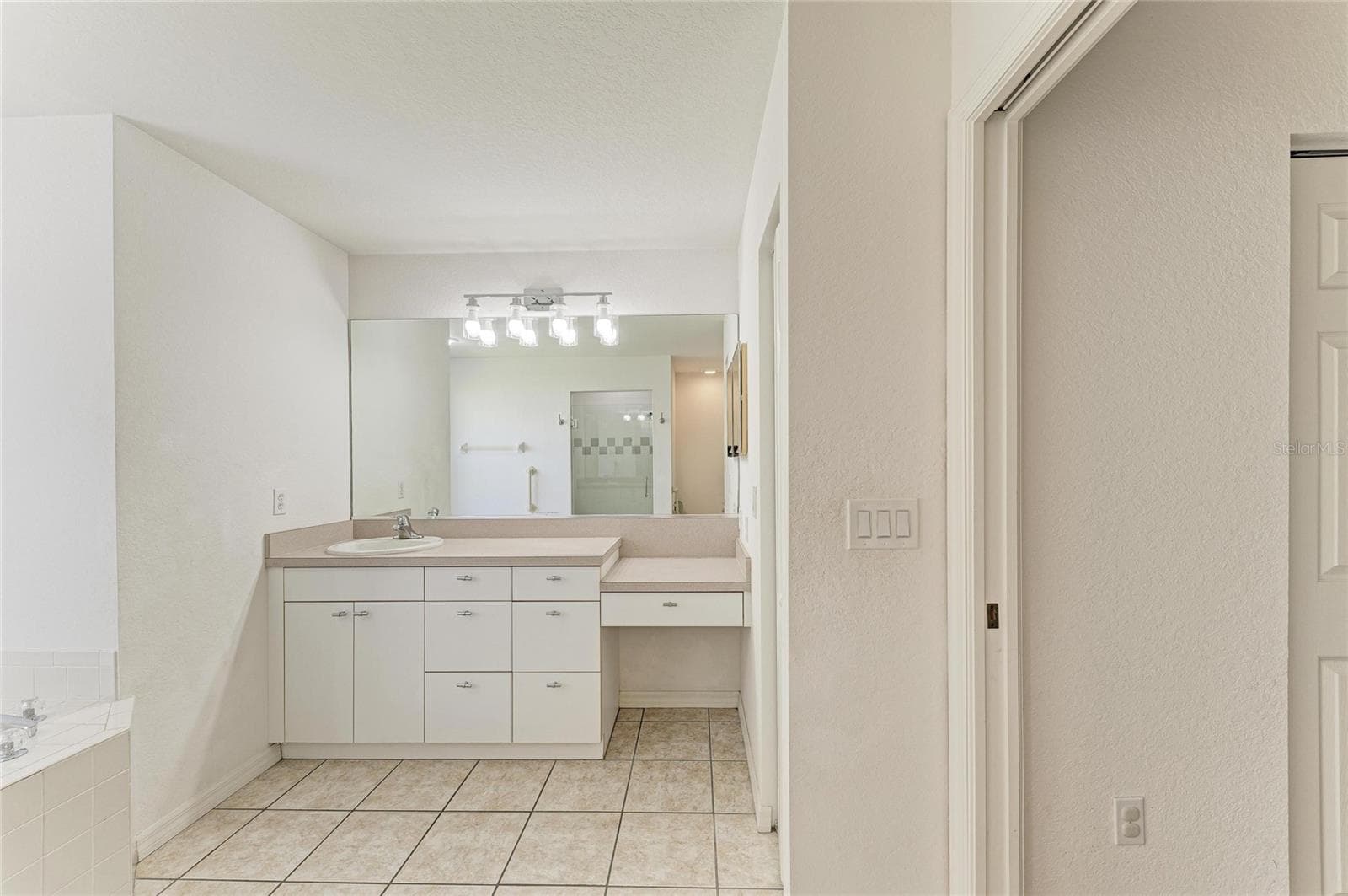 Single Family Residence at 4173 PARRY DR, SARASOTA, photo 39 of 51
