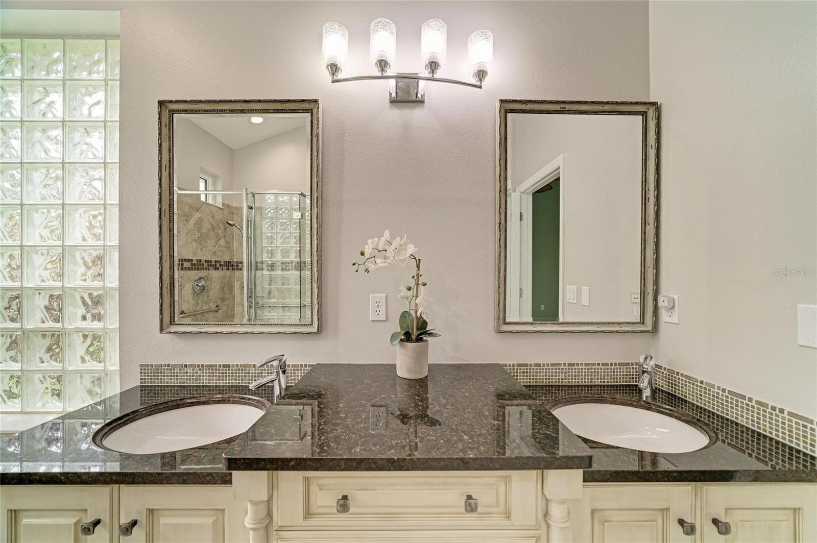 Single Family Residence at 7816 HERITAGE CLASSIC CT, LAKEWOOD RANCH, photo 19 of 47