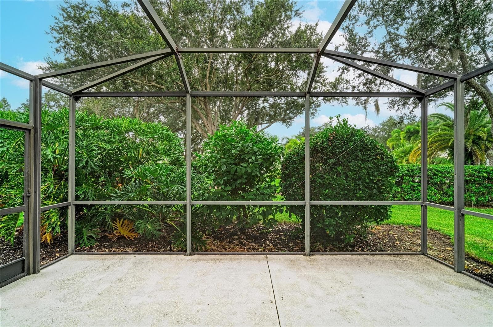 Outdoor back patio - 7816 HERITAGE CLASSIC CT, LAKEWOOD RANCH