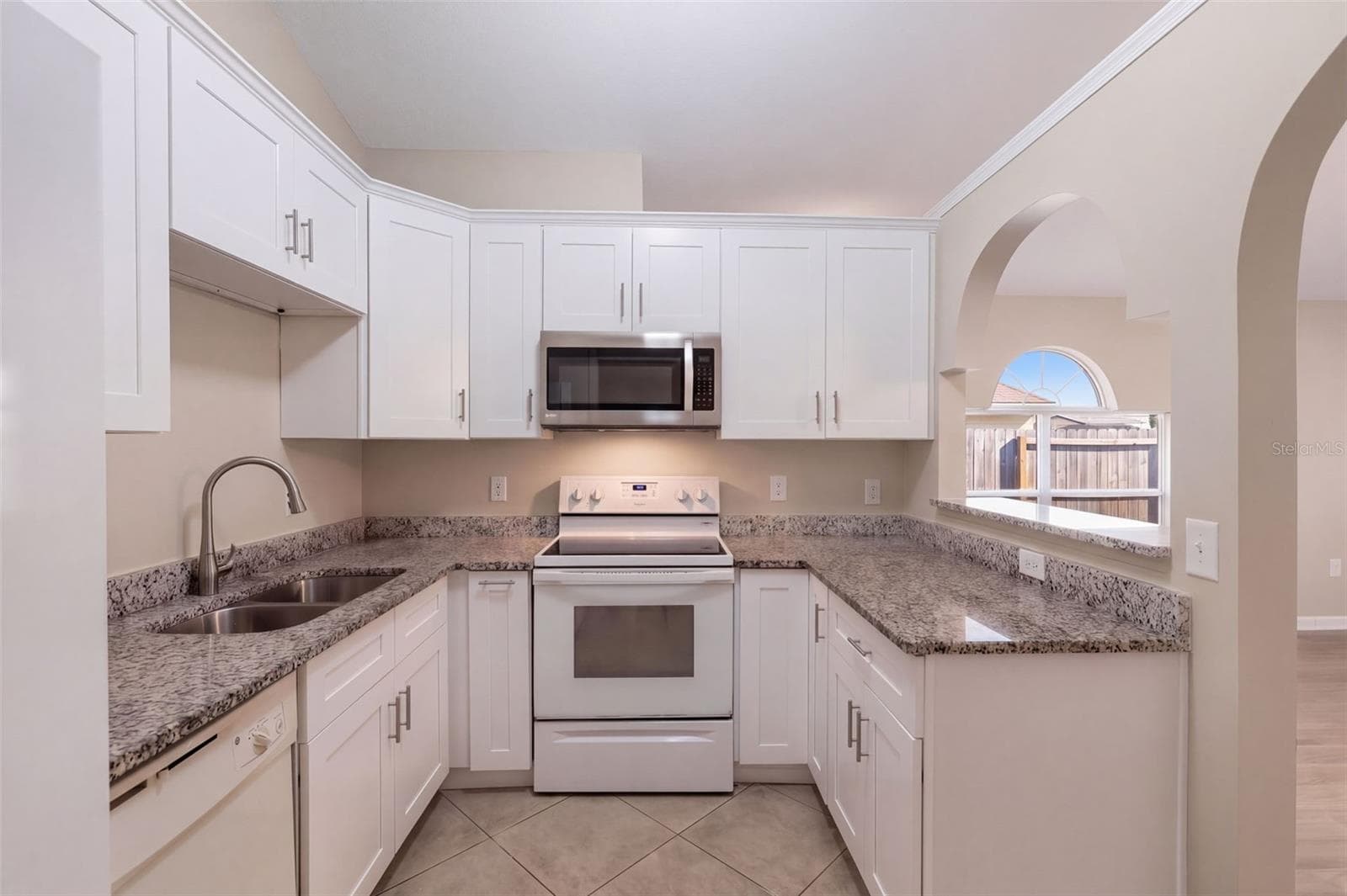 Single Family Residence at 8161 GOLDEN CHICKASAW CIR, ORLANDO, photo 8 of 28