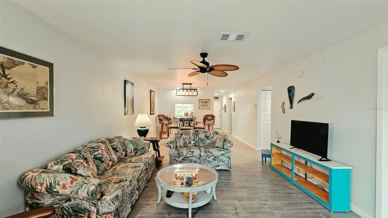 Living room - 93 BOUNDARY BLVD #302, ROTONDA WEST