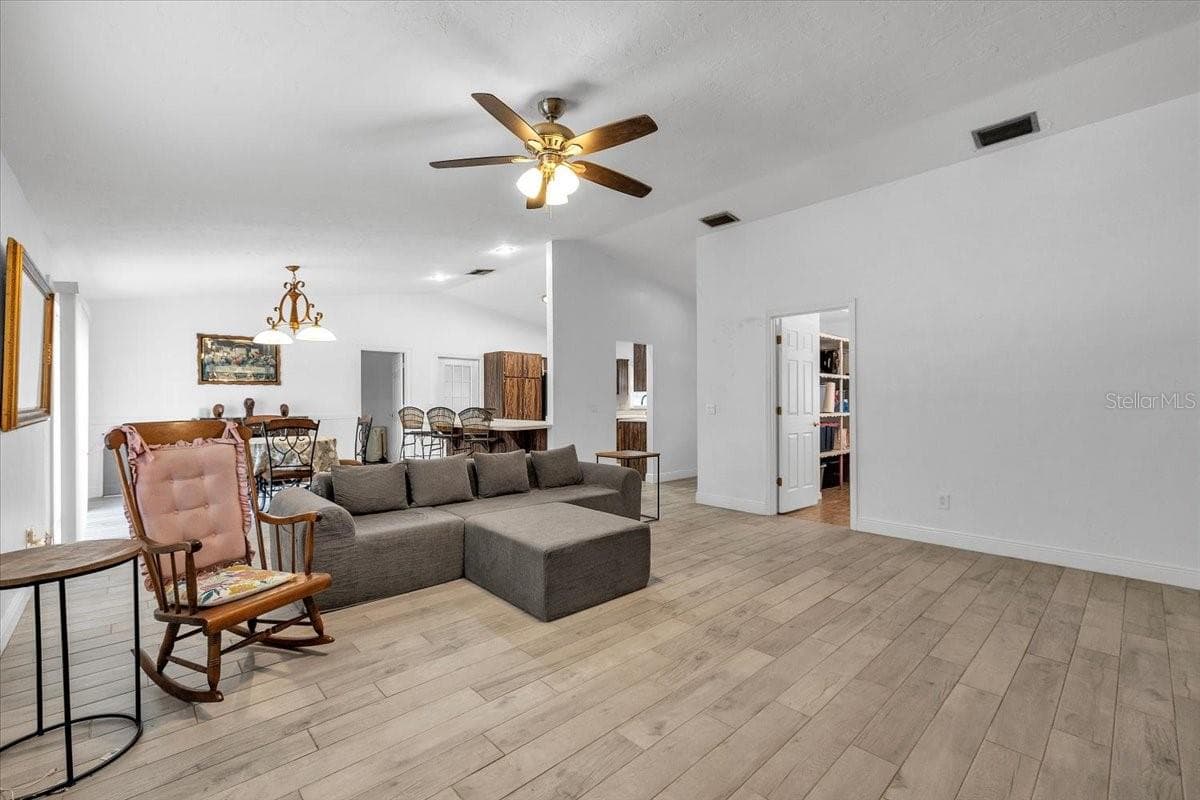 Single Family Residence at 1231 SE HANSEL AVE, ARCADIA, photo 13 of 78