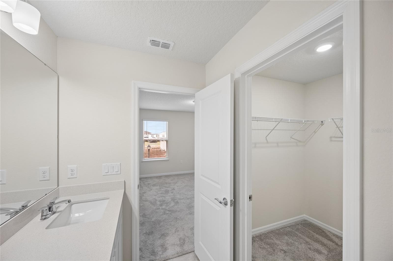 Townhouse at 10537 GLOWING BEACON ST, ORLANDO, photo 10 of 29