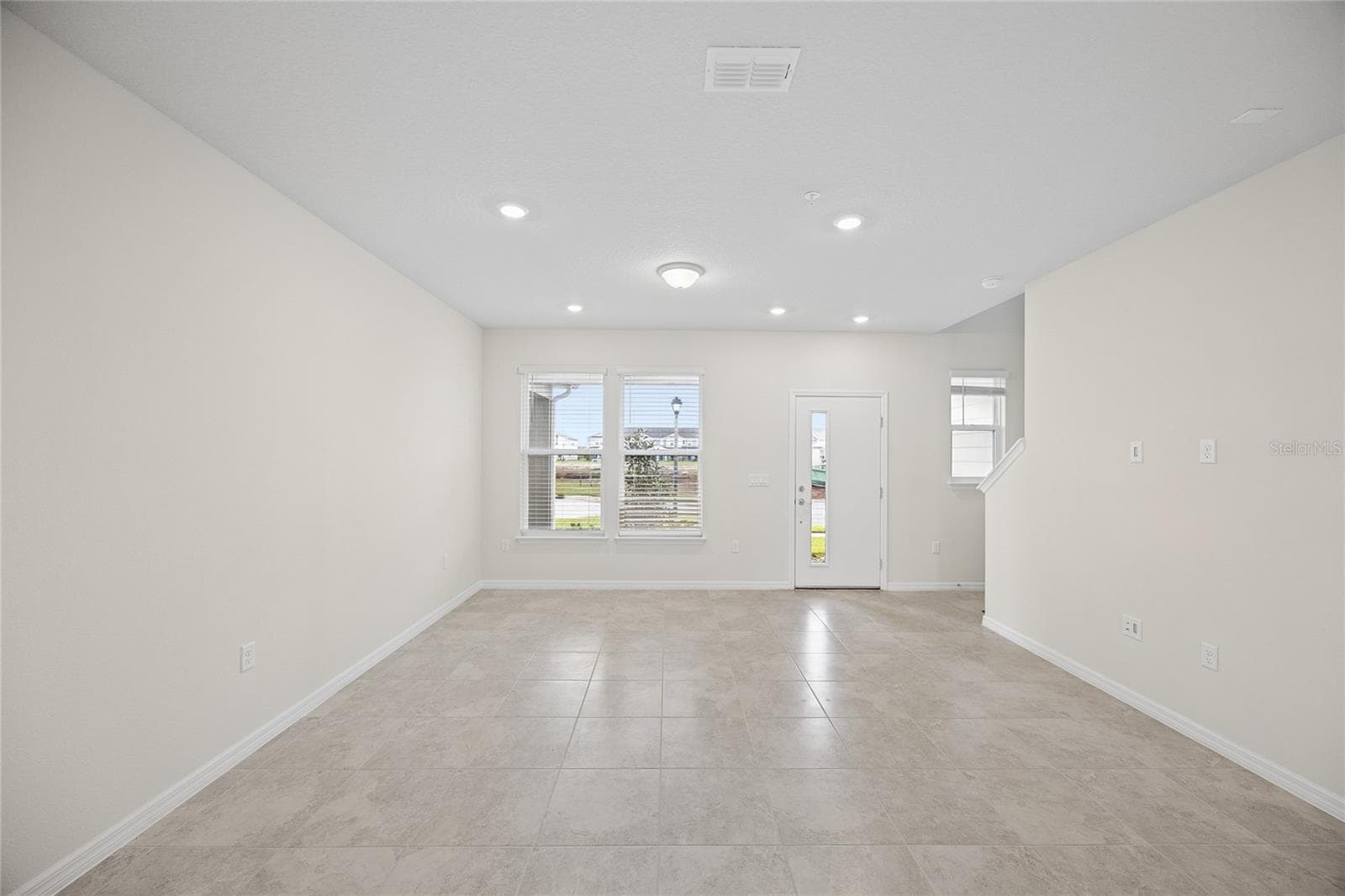 Townhouse at 10537 GLOWING BEACON ST, ORLANDO, photo 14 of 29