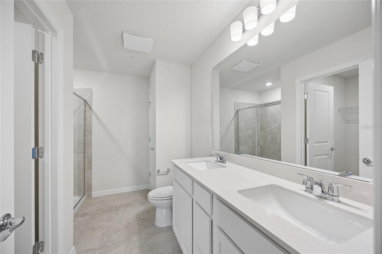 Townhouse at 10537 GLOWING BEACON ST, ORLANDO, photo 20 of 29