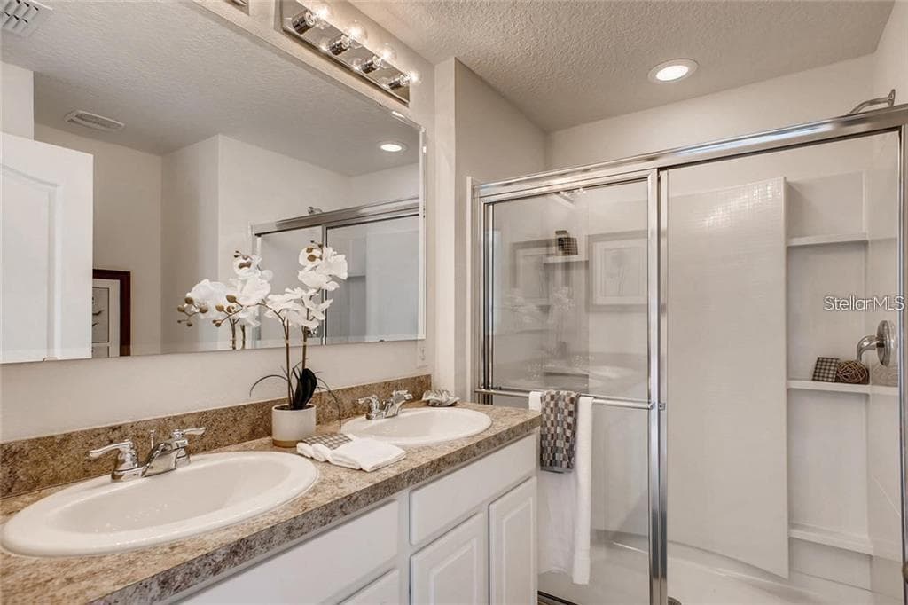 Townhouse at 1842 KATZ CROSSING DR, KISSIMMEE, photo 15 of 26