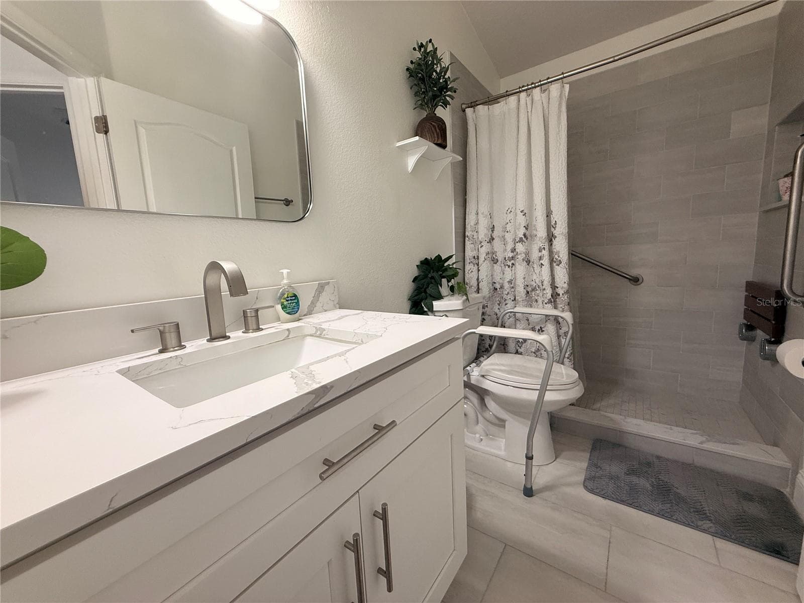 Bathroom 2 - 3406 TIMUCUA CIR, ORLANDO