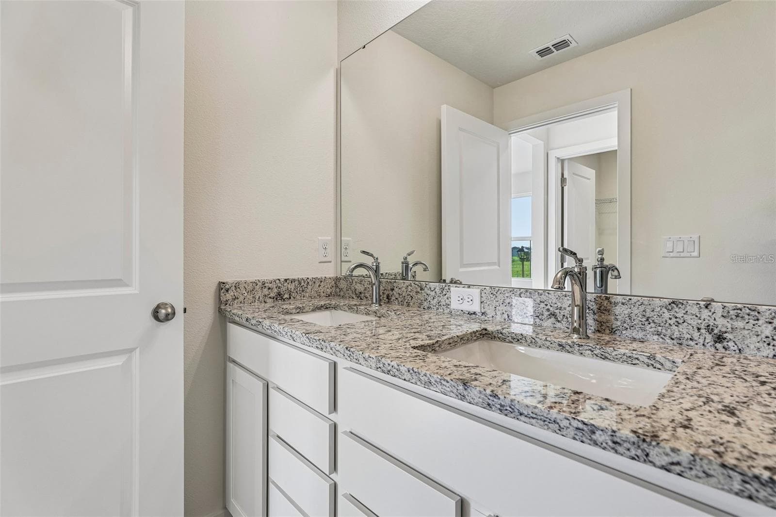 Townhouse at 6677 HORSESHOE LANE WAY, ST CLOUD, photo 6 of 19