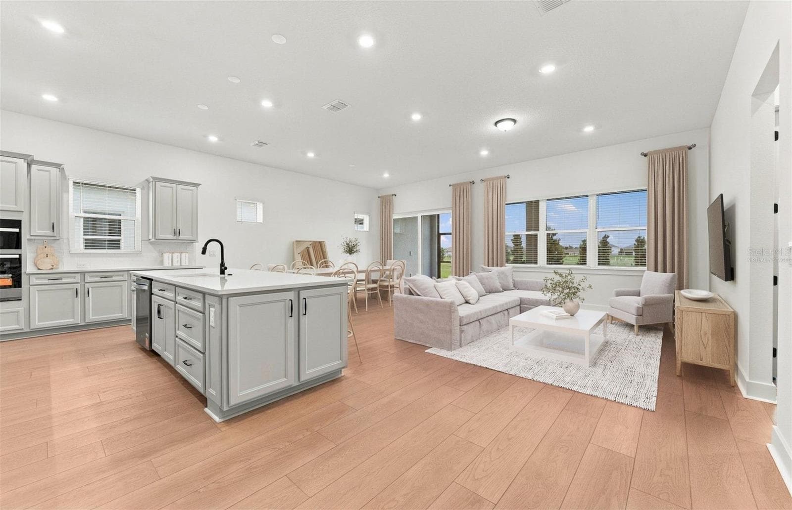 Virtually Staged - Open Gathering Room - 11316 CLAY AVE, PARRISH