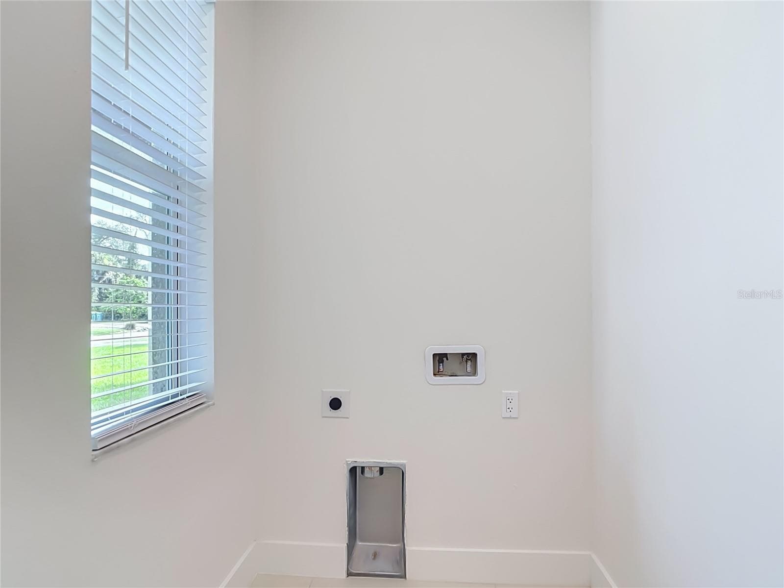 Single Family Residence at 18475 MORRISSON AVE, PORT CHARLOTTE, photo 40 of 54