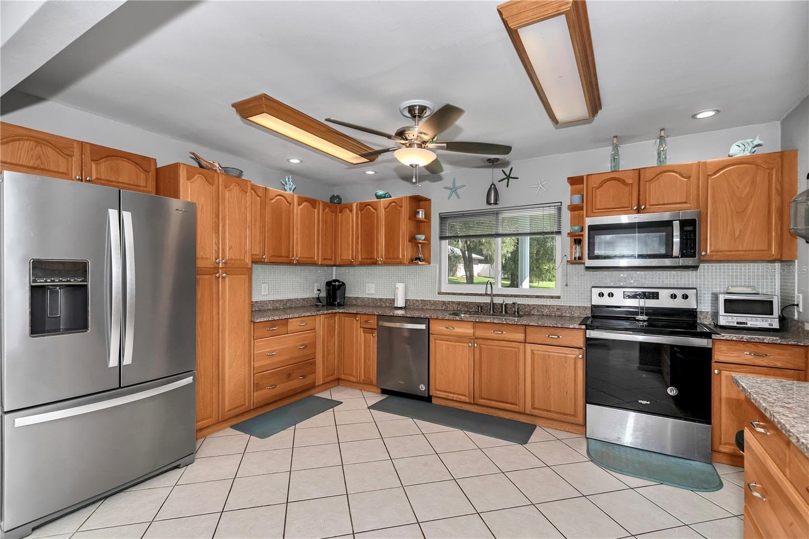 Single Family Residence at 6072 E RUSH ST, INVERNESS, photo 33 of 53
