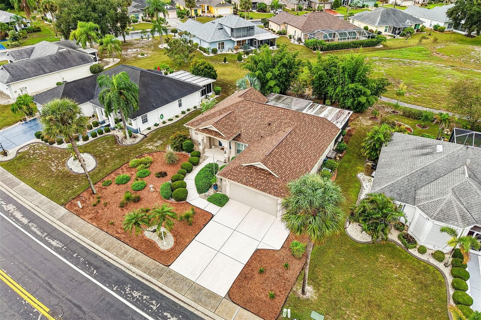 Single Family Residence at 2308 E DEL WEBB BLVD, SUN CITY CENTER, photo 39 of 59