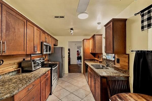 Single Family Residence at 17565 SE 102ND AVE, SUMMERFIELD, photo 8 of 50