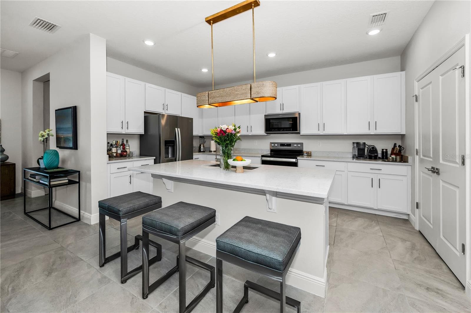 Single Family Residence at 12485 ACHASTA BLVD, HUDSON, photo 3 of 36