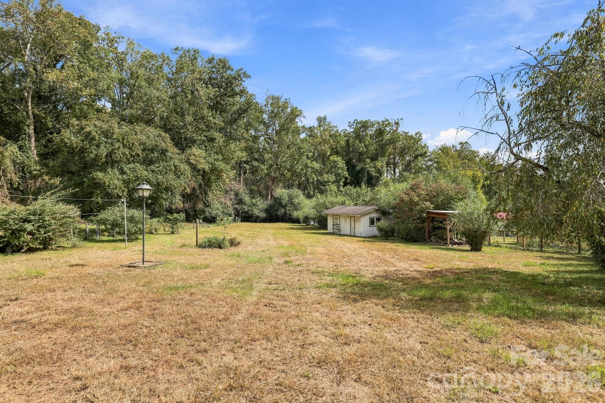 Spacious back yard - 648 Crystal Drive - 648 Crystal Drive, Hendersonville