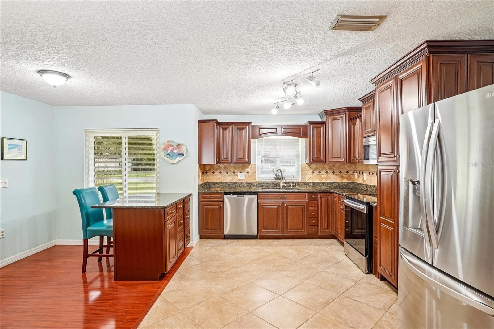 Single Family Residence at 101 W LEMON ST, LADY LAKE, photo 16 of 42