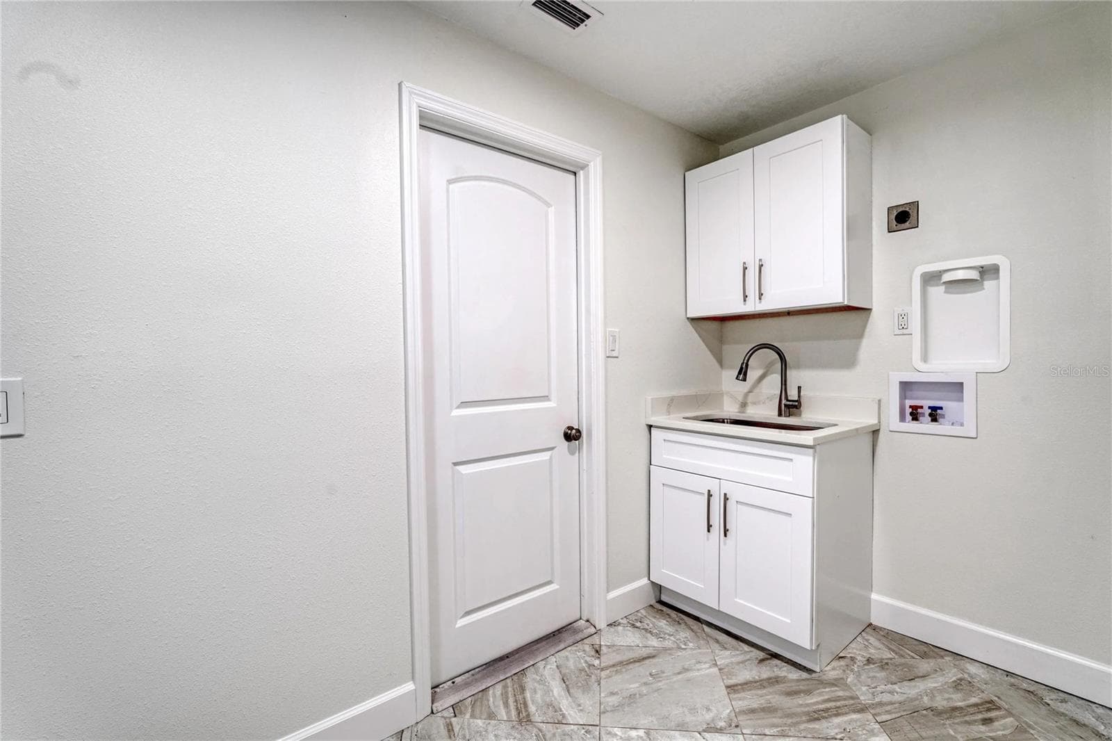 Single Family Residence at 5012 S DEEP WATER PT, HOMOSASSA, photo 19 of 27