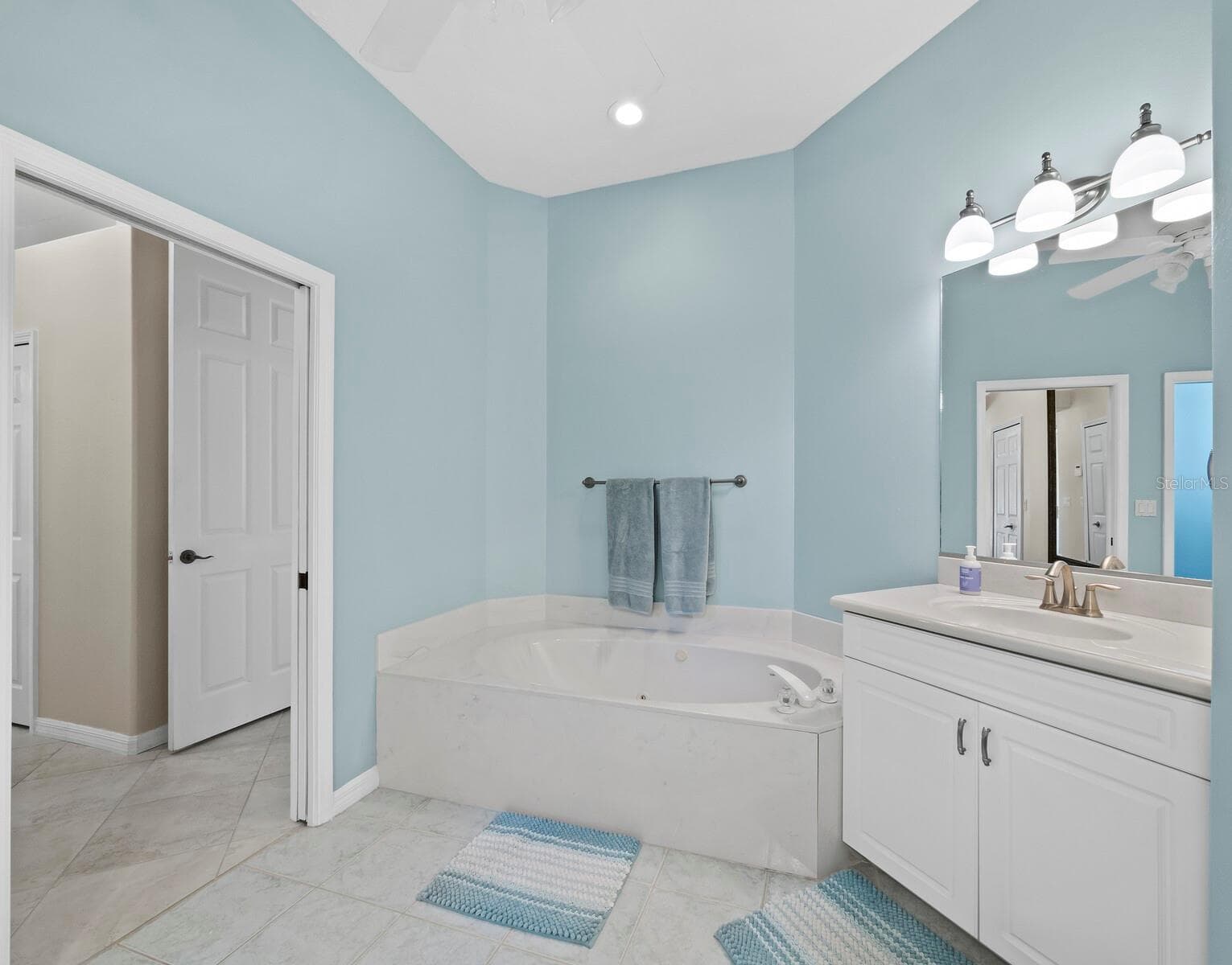 Single Family Residence at 6643 BUTLERS CREST DR, BRADENTON, photo 39 of 57