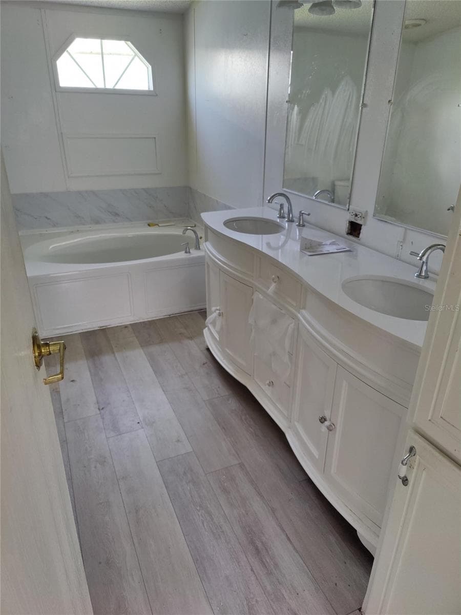 Manufactured Home at 8413 FANTASIA PARK WAY, RIVERVIEW, photo 2 of 3