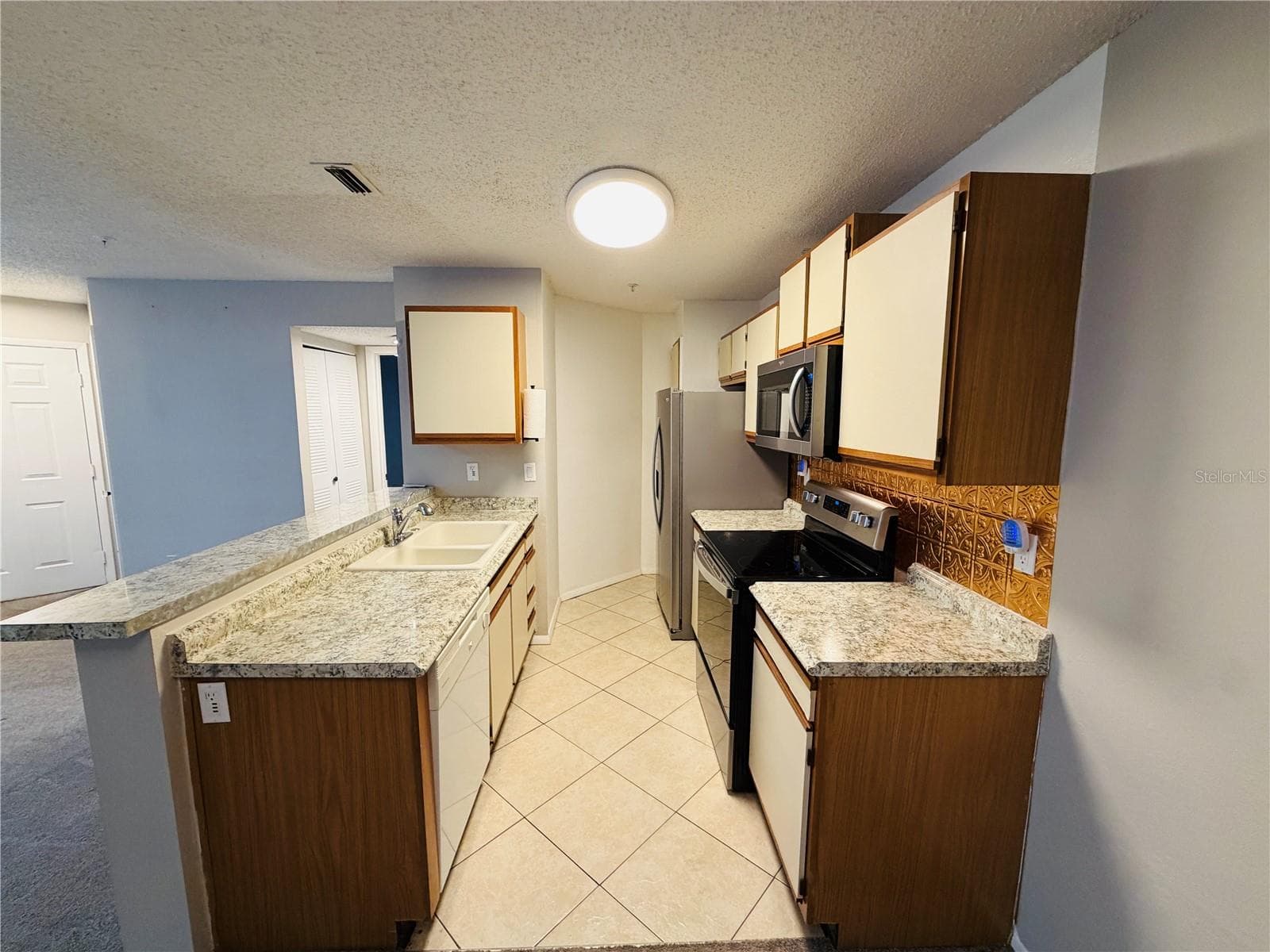 Condominium at 633 BUOY LN #205, ALTAMONTE SPRINGS, photo 8 of 18