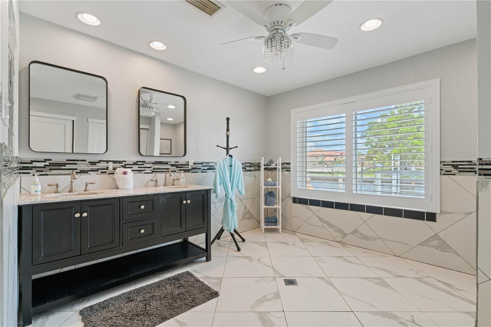 Single Family Residence at 2211 PALM TREE DR, PUNTA GORDA, photo 43 of 60
