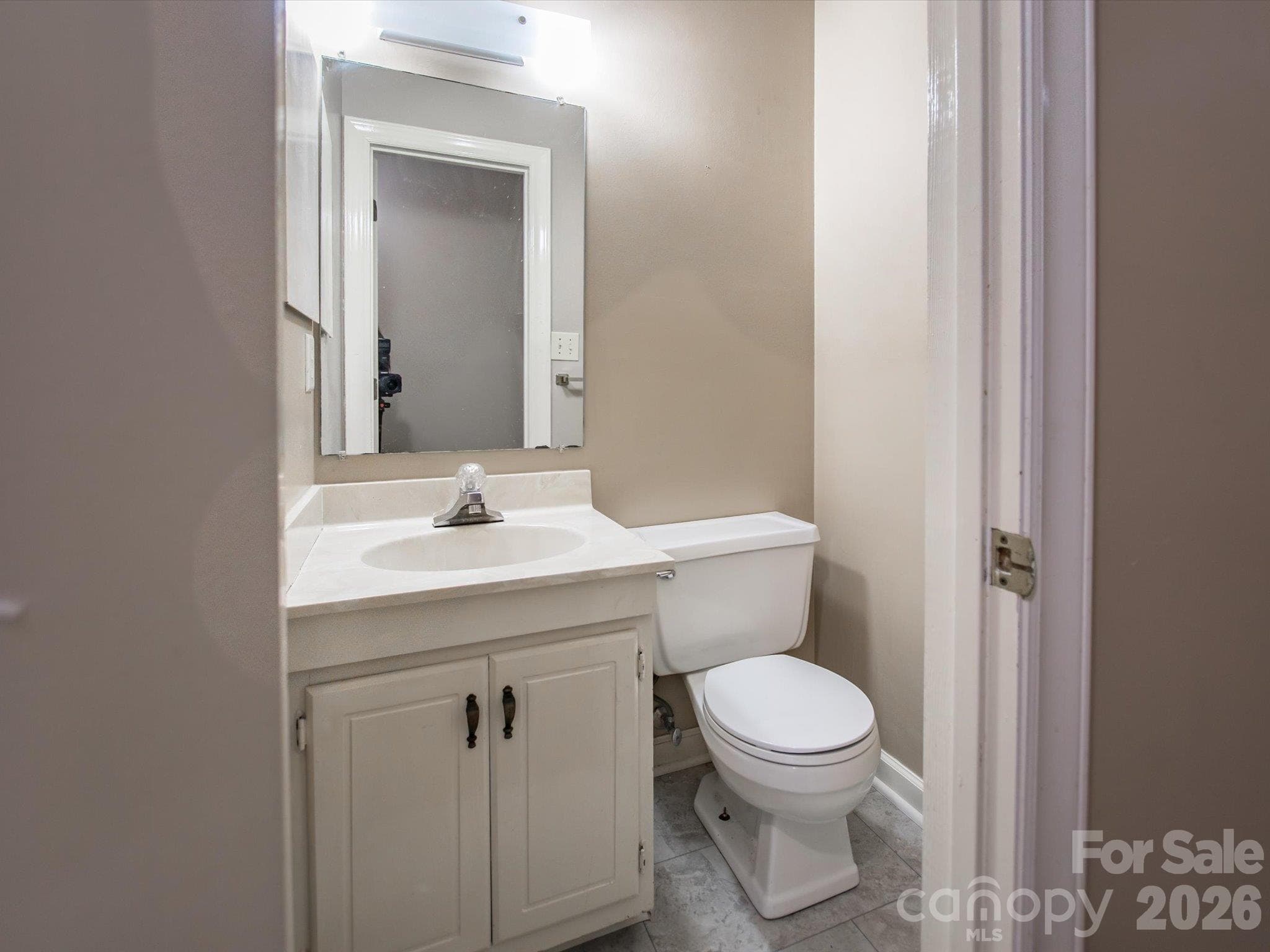 Townhouse at 2705 N Center Street, Hickory, photo 7 of 20
