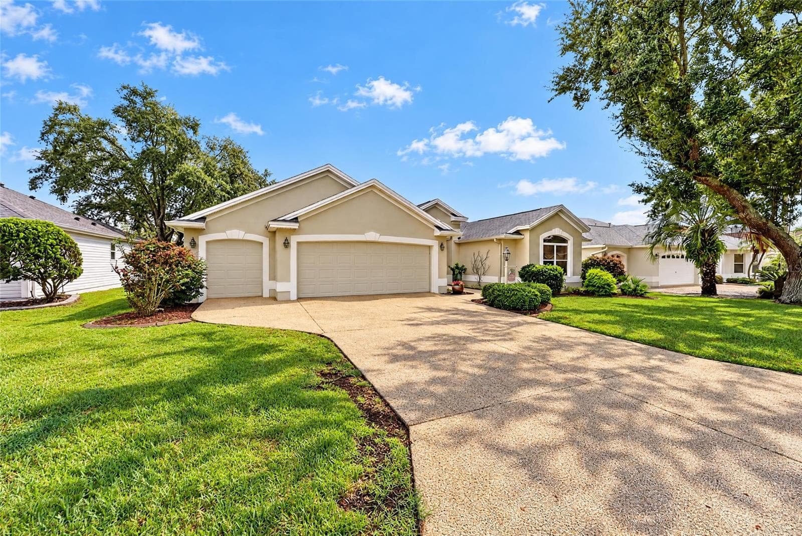 Single Family Residence at 7775 SE 168TH LONE OAK LOOP, THE VILLAGES, photo 3 of 57